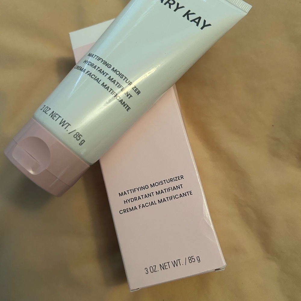 HOT DEAL! NIB.Mary Kay Mattifying Skincare.Purchased end of Nov. ‘25. - Picture 6 of 9